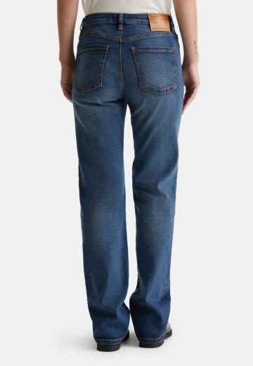Прямые джинсы