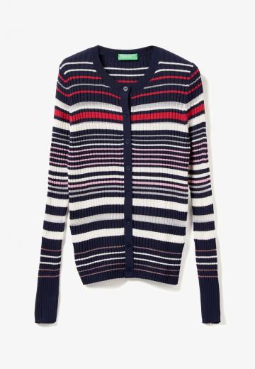 Вязаная кофта