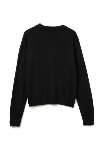 Пуловер с вырезом V