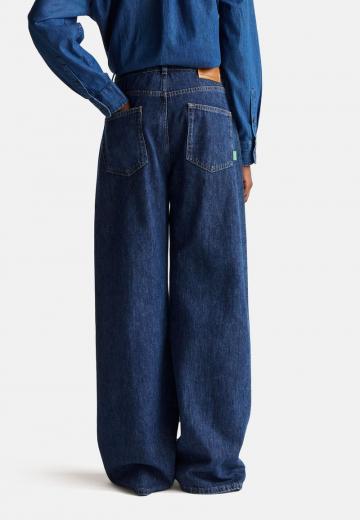 Клешеные джинсы