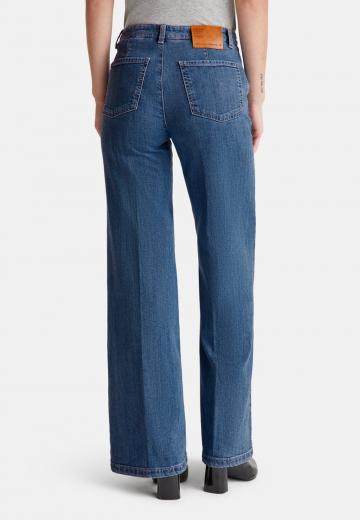 Клешеные джинсы