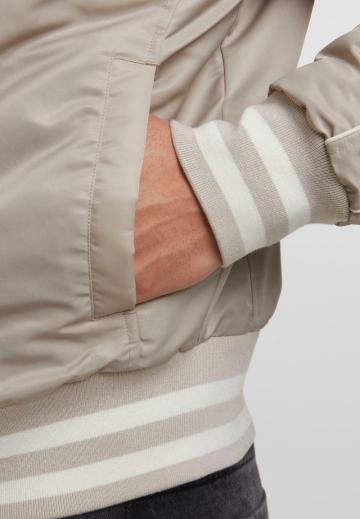 Куртка бомбер