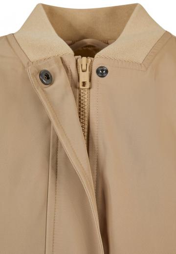 Куртка с накладнымит карманами