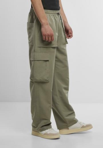 Брюки с накладными карманами