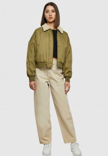 Куртка с накладнымит карманами