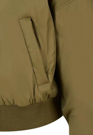 Куртка с накладнымит карманами