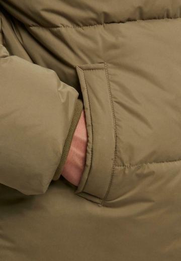 Зимняя куртка