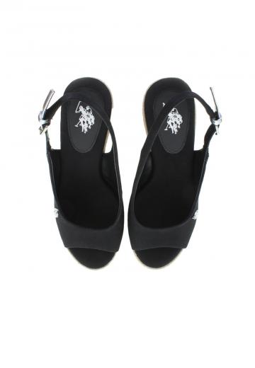 Босоножки на танкетке