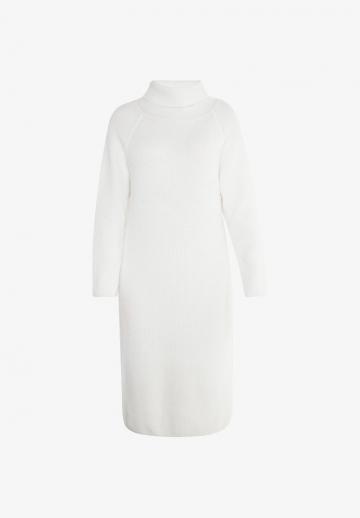 Вязаное платье