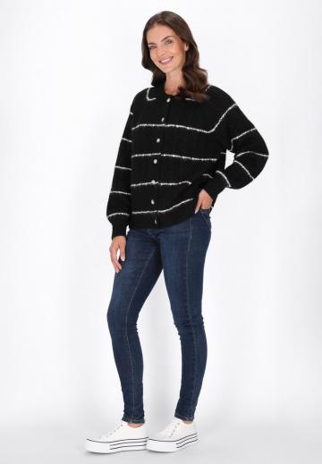 Вязаный жилет