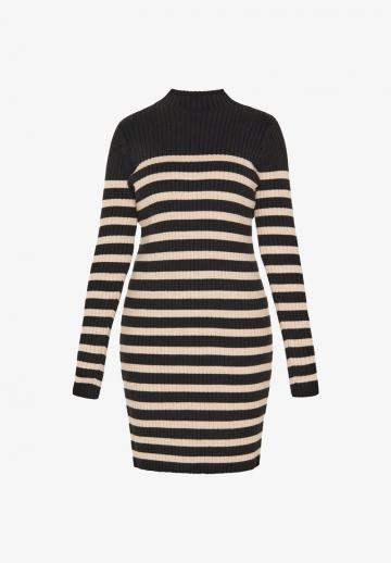 Платье футляр