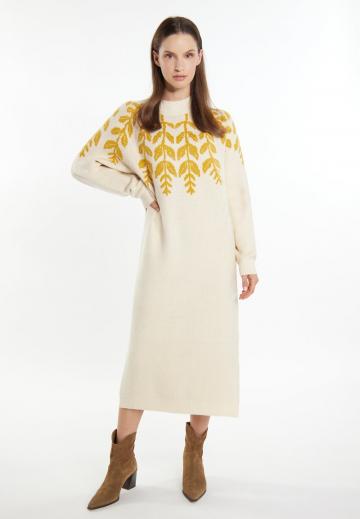 Вязаное платье