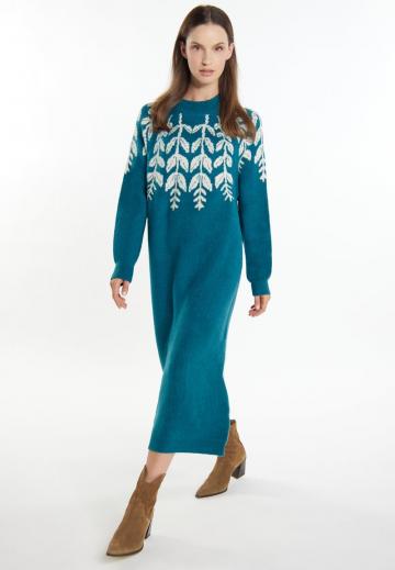 Вязаное платье