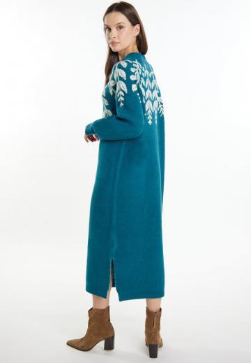 Вязаное платье