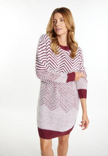 Вязаное платье