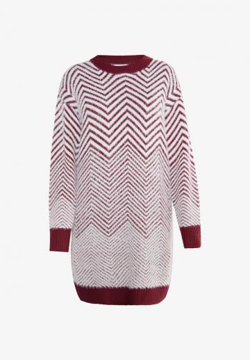 Вязаное платье