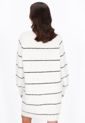 Вязаное платье