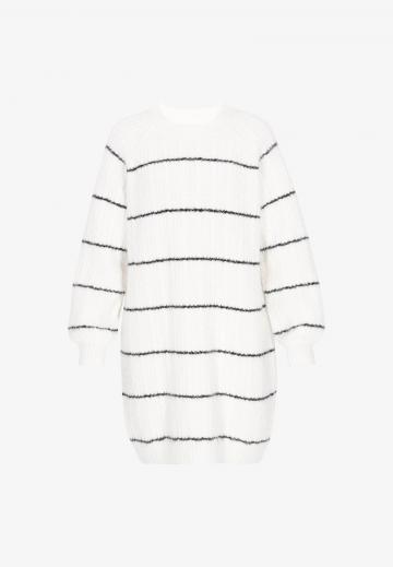 Вязаное платье