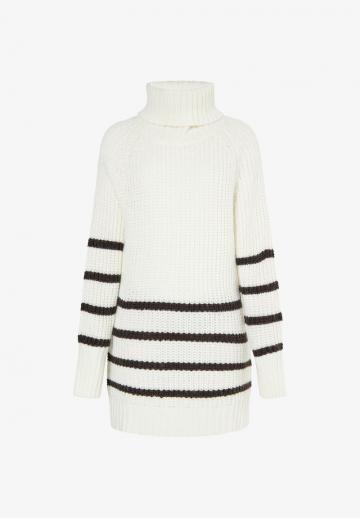 Вязаное платье