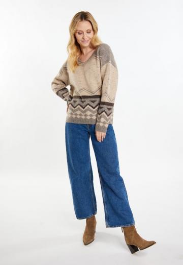 Пуловер с вырезом V