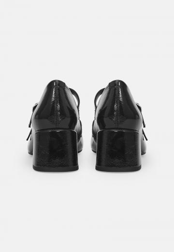 Туфли с ремешком