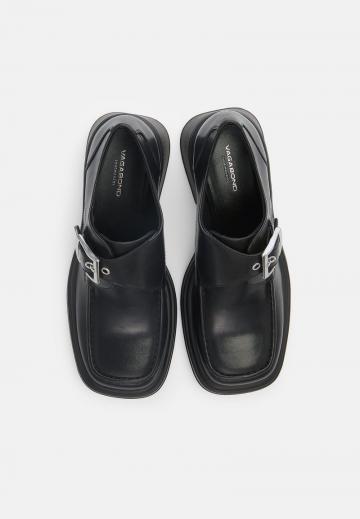 Туфли с высоким носом