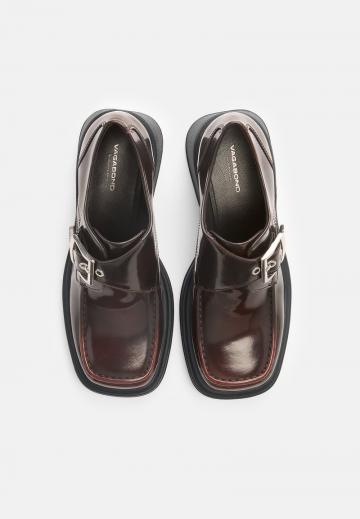 Туфли с высоким носом