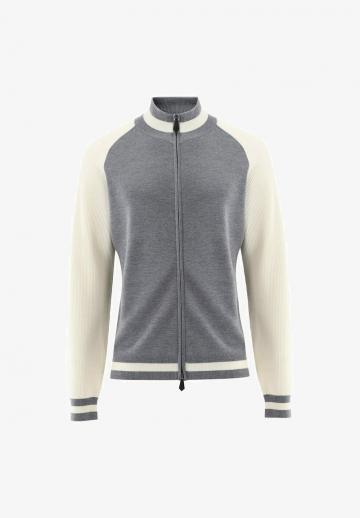 Вязаная кофта