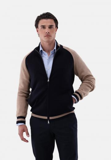 Вязаная кофта