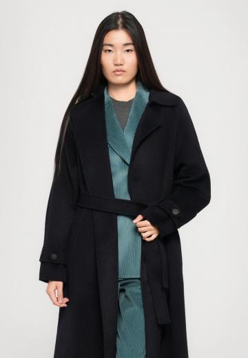 Шерстяное пальто