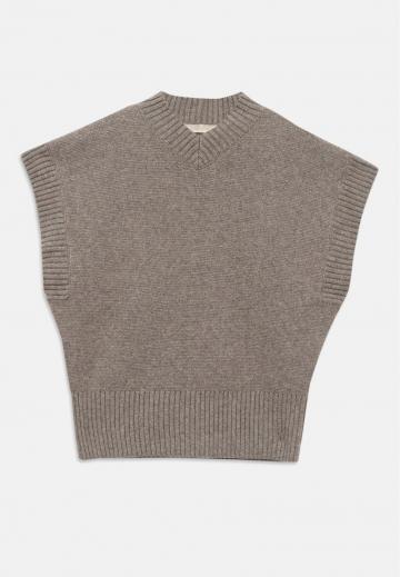 Пуловер с вырезом V