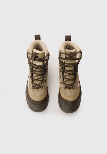 Зимние ботинки