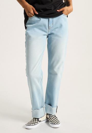 Прямые джинсы