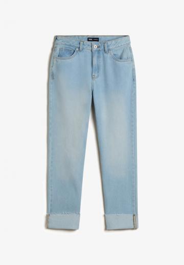 Прямые джинсы