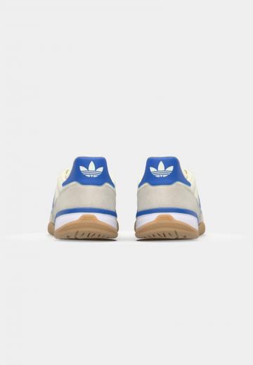 Гандбольные кроссовки