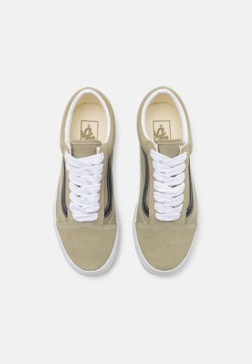 Гандбольные кроссовки