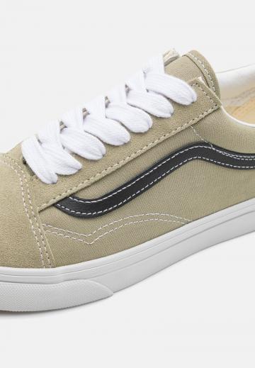 Гандбольные кроссовки