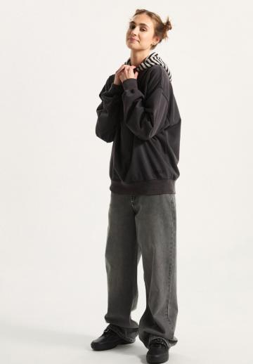 Пуловер с капюшоном