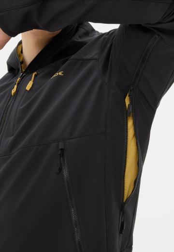 Спортивная куртка