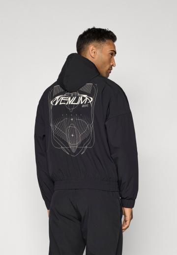 Спортивная куртка