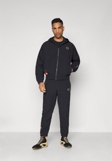 Спортивная куртка