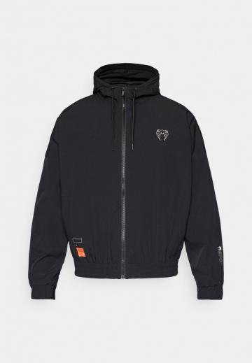 Спортивная куртка