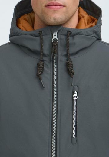 Зимняя куртка