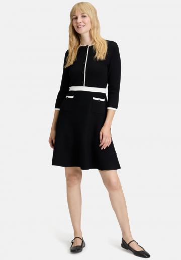 Вязаное платье