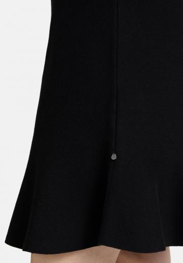 Вязаное платье