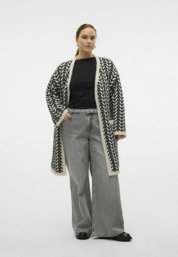 Жаккардовая вязаная кофта