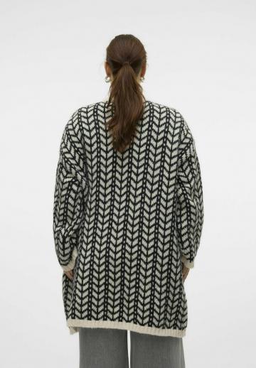 Жаккардовая вязаная кофта