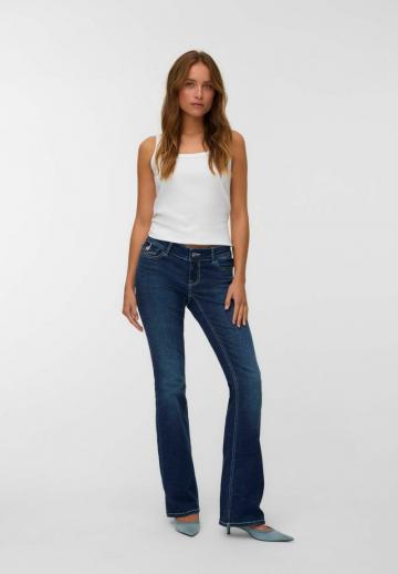 Клешеные джинсы