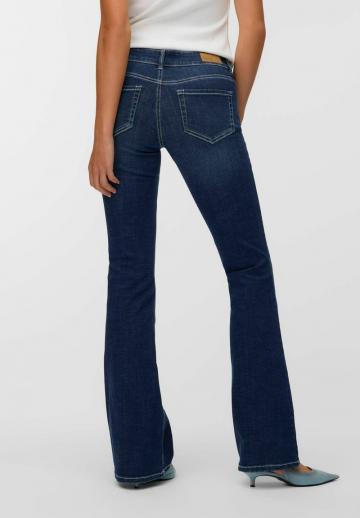 Клешеные джинсы