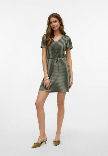 Короткое платье